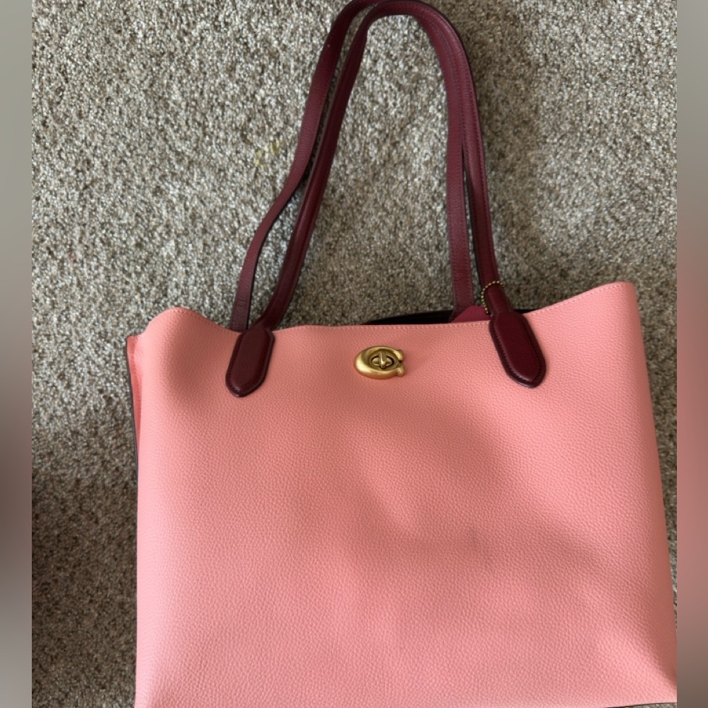 Coach Elegant Pink Leather Tote Bag